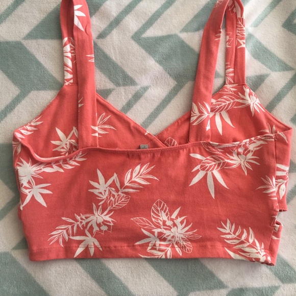 Cropped Tank - Picture 2 of 2